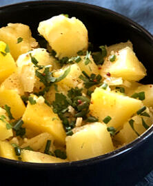 Salade de pommes de terre, ail & fines herbes