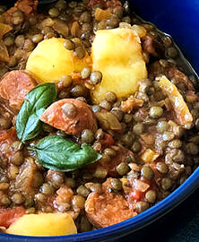 Lentilles au chorizo et pommes de terre