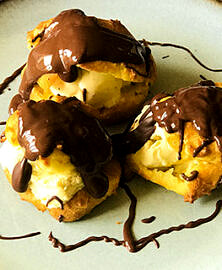 Profiteroles au chocolat