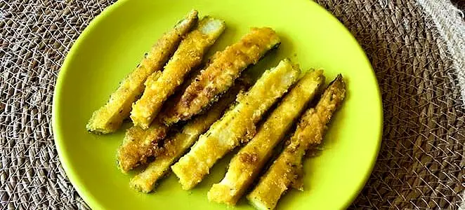 Frites de courgettes croustillantes