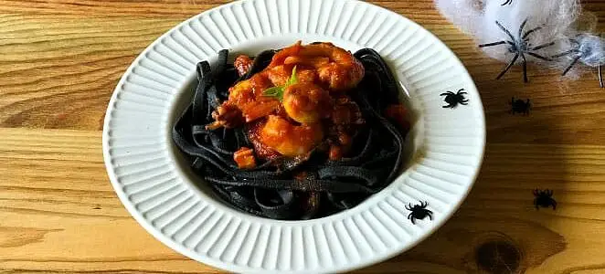 Tagliatelles à l’encre de seiche